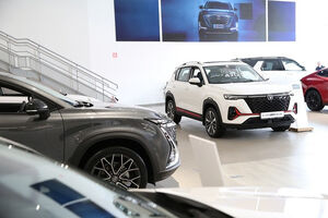 Автодилеры объяснили слабые продажи в июне