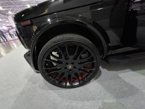 Российские тюнеры представили Lada Niva Legend в образе Mercedes-AMG G 63 с экстравагантным интерьером
