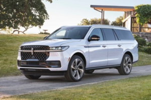 В России стартовали продажи Lincoln Navigator 2025 года с ценой от 18 миллионов