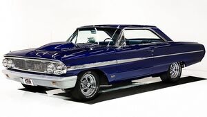 Редкий Ford Galaxie 1964 года получил капот в стиле Thunderbolt