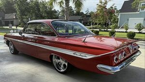 Редкий Chevrolet Impala SS 1961 года после реставрации выставлен на продажу