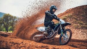 Triumph TF 450-X 2026: новый этап для британских внедорожных мотоциклов