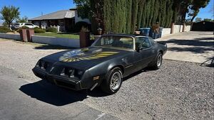 Редкий Pontiac Trans Am 1979 года ищет нового владельца без реставрации