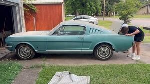 Редкий Mustang 1966 года: семейная реликвия, пережившая десятилетия простоя