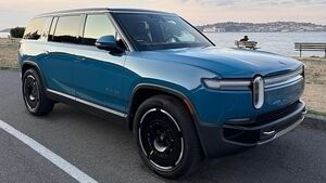 Владелец Rivian R1S продает электрокроссовер после 9700 км пробега