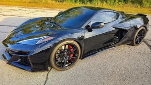 Сотрудник GM продает почти новый Corvette Z06 после короткой эксплуатации
