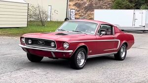 Редкий Ford Mustang GT Fastback 1968 года сохранился в идеальном состоянии