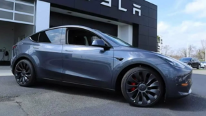 Tesla Model Y Performance для США получит двустороннюю зарядку V2L