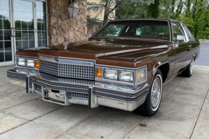 Редкий Cadillac Coupe DeVille 1979 года с пробегом 47 тысяч миль ушел с аукциона