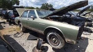 Pontiac Parisienne 1985 года: забытый седан с зонтом