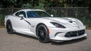 Редкий Dodge Viper 2014 года ушел с молотка за рекордную сумму