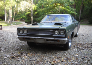 Редкий Dodge Super Bee выставлен на продажу с неожиданным мотором под капотом