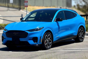 В Калифорнии подержанный Ford Mustang Mach-E GT продан за треть цены