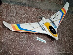 Небольшой ремонт модели Falcon Flying Wing 1340 мм