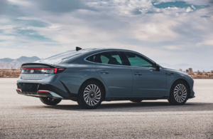Hyundai Sonata отмечает 40-летие: путь от Stellar до мирового успеха