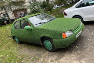 В Петербурге продают Opel Kadett, который выглядит, как газон