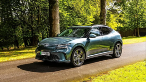 Genesis GV60 после обновления: тест на треке и взгляд в будущее марки