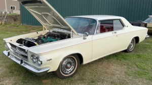 Редкий Chrysler 300J 1963 года впервые выехал после долгого простоя