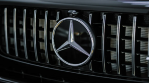 Как менялась фирменная решетка радиатора Mercedes за всю историю марки