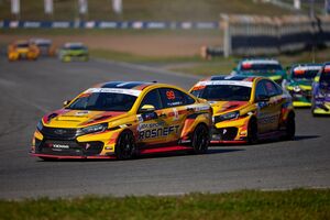 Lada Sport Rosneft триумфально завершила сезон кольцевых гонок в Грозном
