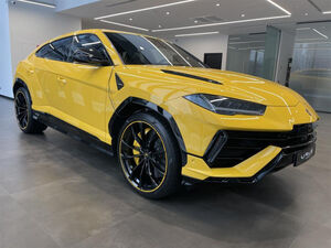 Lamborghini Urus в сентябре стал самым продаваемым люксовым автомобилем в РФ