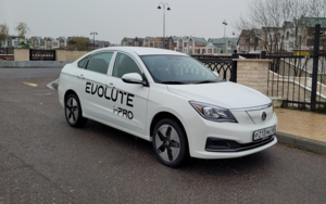 Сколько реально стоит эксплуатация электроседана Evolute i-Pro в такси за три года