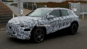 Mercedes-AMG GLA 2027 готовится к дебюту с электрическими технологиями