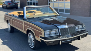 Редкий Chrysler LeBaron 1985 года с цифровой панелью продается почти за 24 тысячи долларов