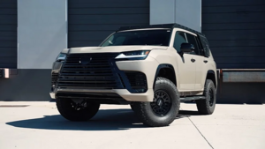 Lexus LX 700h Overtrail 2025 в цвете Earth получил эффектный тюнинг от ателье