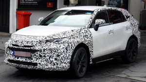 В Сети появились фото нового кроссовера Toyota — возможно, это преемник Venza или Harrier