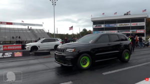 Jeep Grand Cherokee Trackhawk и BMW X3 устроили дуэль на четверть мили