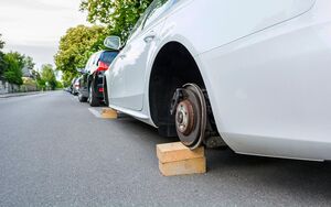 Страховщики назвали самые уязвимые для воров автомобили и детали в 2025 году