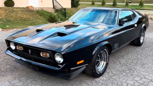 Редкий Ford Mustang Mach 1 1971 года с мотором Cobra Jet ищет нового владельца
