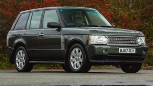 Легендарный Range Rover королевы Елизаветы II выставят на аукцион осенью 2025 года