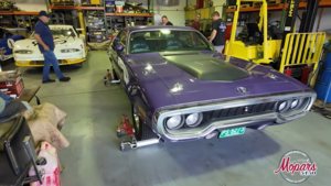 Редчайший Plymouth Road Runner 1971 года с Hemi V8 продает первый владелец