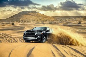 Громоздкий, прожорливый, ржавеющий: правда о Land Cruiser 200 от владельцев