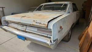 Редкий Pontiac GTO 1964 года ждет полного восстановления и нового владельца