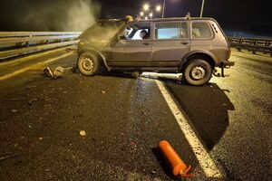 Два человека пострадали в аварии на КАД у Кронштадта: Lada врезалась в Volkswagen