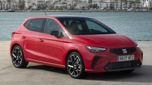 SEAT Ibiza 2026: обновленный дизайн, новый руль и прежние моторы для Европы