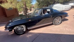 Владелец редкого Corvette с раздельным стеклом ждал 35 лет, чтобы обновить цвет