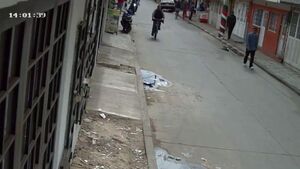 Жестокая схватка на улицах Колумбии: киллер и его жертва погибли, полиция оперативно вмешалась