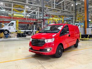 Sollers показал на видео новый семейный фургон SF1 на пять мест