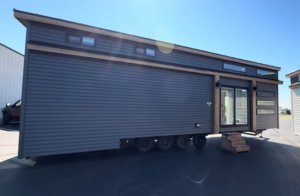 Liberty: компактный дом на колесах 37 кв метров с эффектным дизайном и уютом внутри