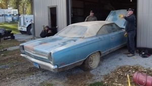 Редкий Plymouth GTX 1969 года найден в сарае спустя 45 лет простоя