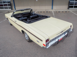 Уникальный Ford XL GT Convertible 1968 года с редким мотором Cobra Jet