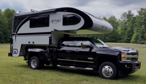 Cirrus 920 2026: новый легкий автодом для пикапа с заманчивой ценой и нюансами