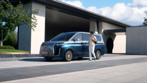 BAW Ruisheng M8 выходит на рынок: бензин, электрика, гибрид и CNG на выбор