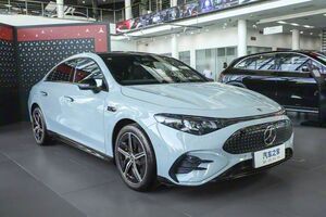 Новый Mercedes-Benz CLA для Китая оценили как Lada Aura