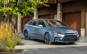 Мир выбирает Toyota и Tesla, а что покупают в России