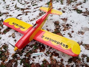 Вернул к жизни симпатичный самолетик Skydanser